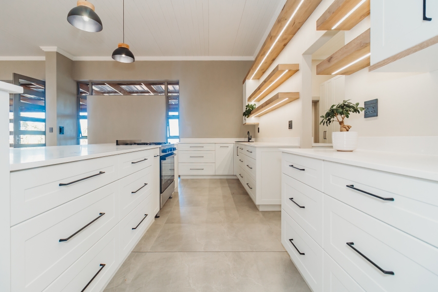 4 Bedroom Property for Sale in Blanco Western Cape